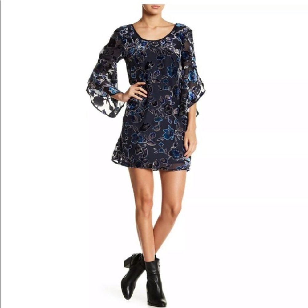 Band of Gypsies Navy Floral Burnout Velvet Bell Sleeve Dress - M